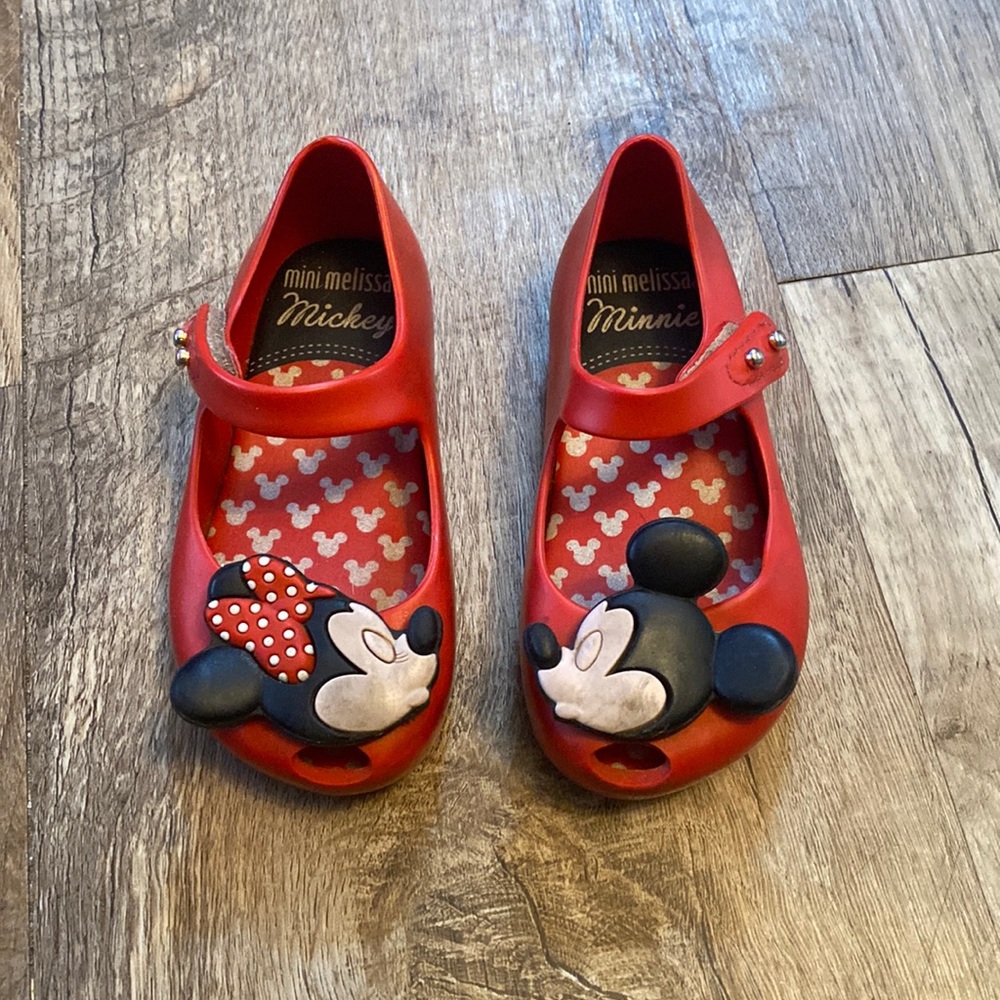 mini melissa disney mickey/minnie size 7 red